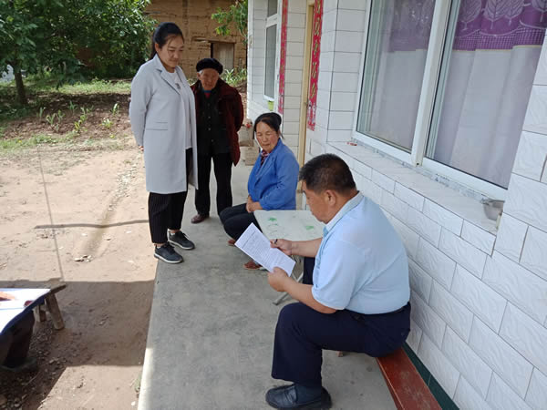 結對幫扶入戶 助力脫貧攻堅