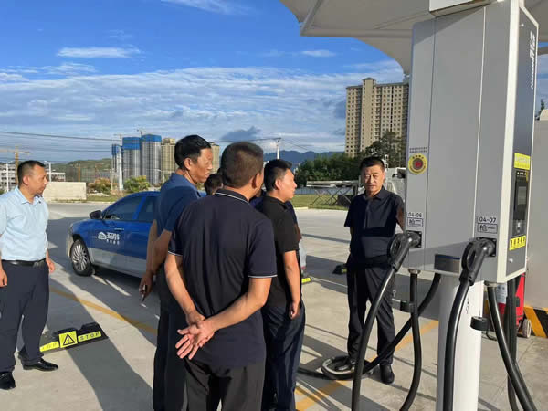 新作風(fēng)煥發(fā)新氣象 新?lián)?dāng)展現(xiàn)新作為 ——成縣公交公司工作紀(jì)實(五)